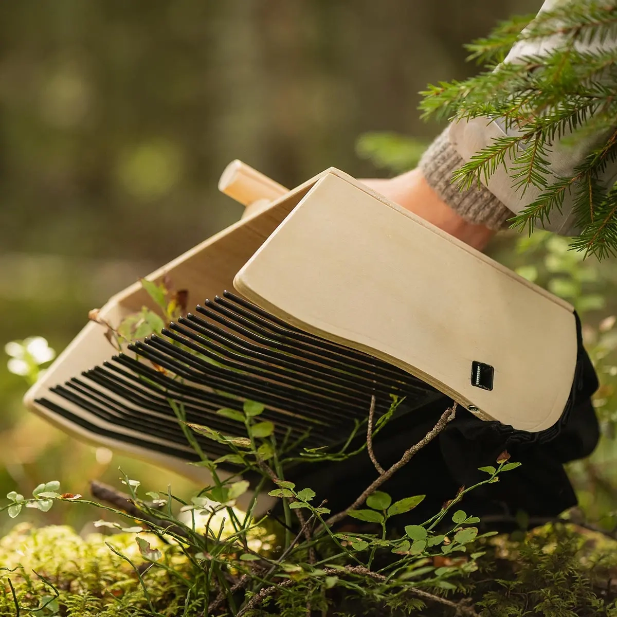 Holzbeerensammler Marjukka Pro groß - Beerenpflückausrüstung und Entsafter - 6410411986093 - 2